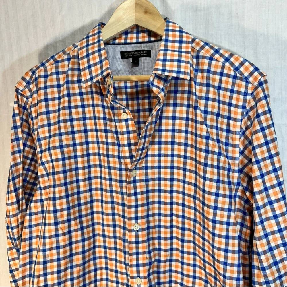 Banana Republic Button Down Shirt‎
